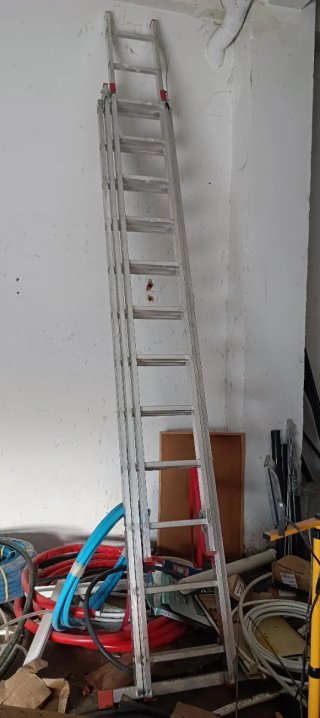 Escalera de Aluminio Extensible 3 Tramos 9m