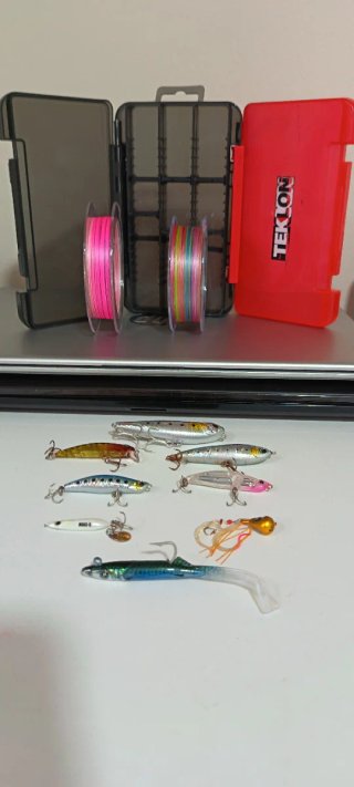 Set de Señuelos y Sedal para Pesca