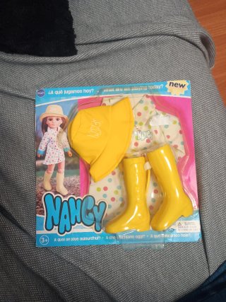 Conjunto Chubasquero para Muñeca Nancy