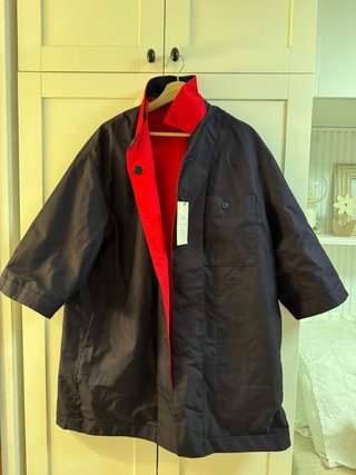 Trench Reversible Zara Negro y Rojo