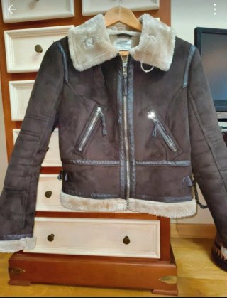Cazadora Bershka Marrón con Borreguito