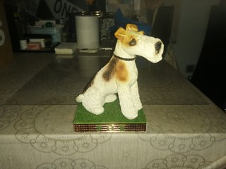 Figura de Perro Fox Terrier en Piedra