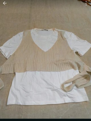Conjunto Camiseta y Chaleco Zara