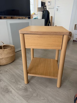 Mesita de noche Jysk de madera