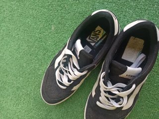 Zapatillas Vans ComfyCush Negras y Blancas