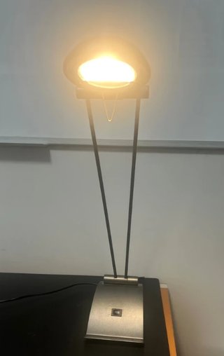 Lámpara de escritorio IKEA