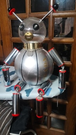Scultura Pop Art a forma di robot