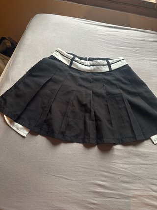 Falda plisada bicolor