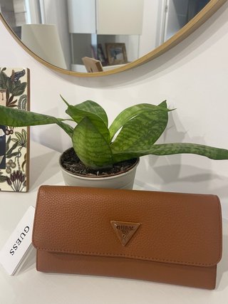 Cartera Guess Marrón