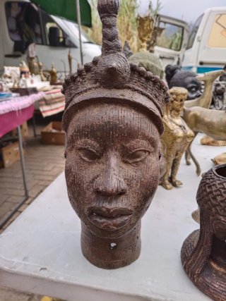 Figura de Bronce Cabeza de Benín
