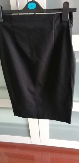 Falda tubo negra