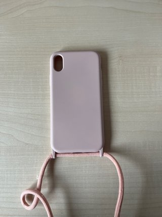 Funda para iPhone XR con cuerda