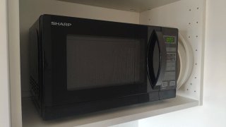 Microondas Sharp R642BKW