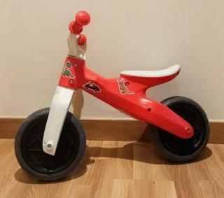 Bicicleta sin pedales Chicco roja