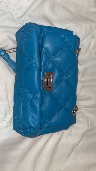 Bolso Acolchado Azul con Cadena