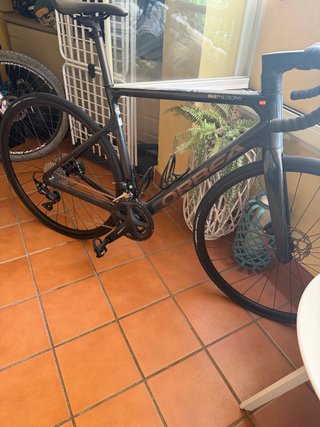 Bicicleta de carretera Orbea Orca + rodillo elite
