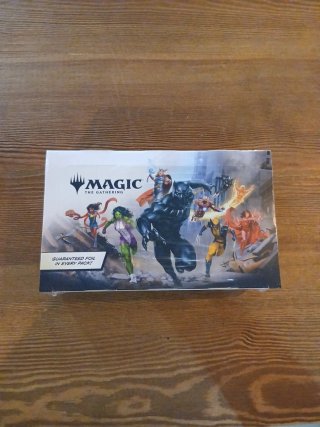 Caja Magic: The Gathering Marvel Play Booster