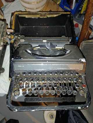 Máquina de escribir Hispano Olivetti Studio 46