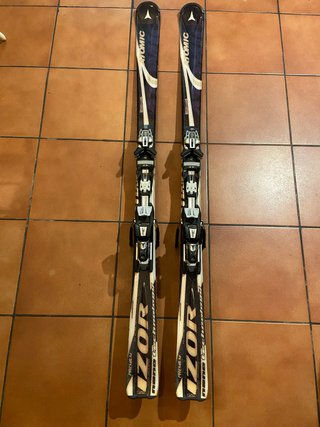 Esquís Atomic Izor Nano 159cm de segunda mano por 100 EUR en