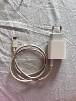 Cargador ONEMAX con cable