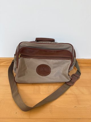 Mochila de viaje vintage con detalles en piel