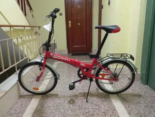 Bicicleta pieghevole rossa