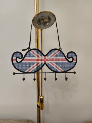 Organizador de Joyas con Diseño de Bigote