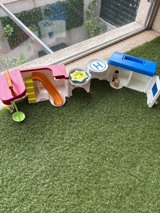 Playmobil Guardería y Mini Comisaría