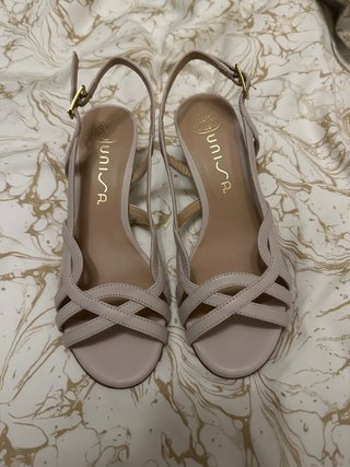 Sandalias Unisa Beige