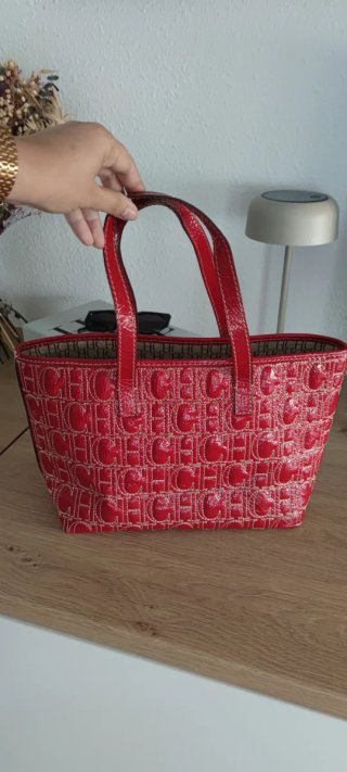 Bolso Carolina Herrera Rojo original  Y está nuevo