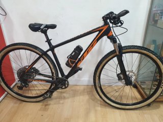 Bicicleta KTM Myroon Pro Carbono 29