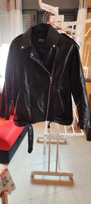 Chaqueta de cuero negra Zara