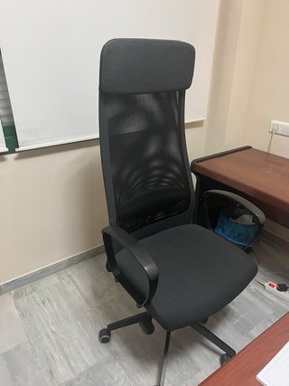 Conjunto de despacho: silla y mesa