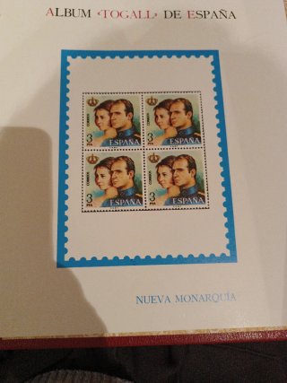 Álbum de sellos Togall - Nueva Monarquía