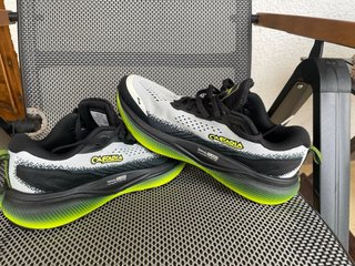 Zapatillas Trail Brooks Cascadia 20