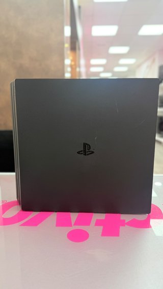 Consola PS4 Pro 1 TB (Sin mando)