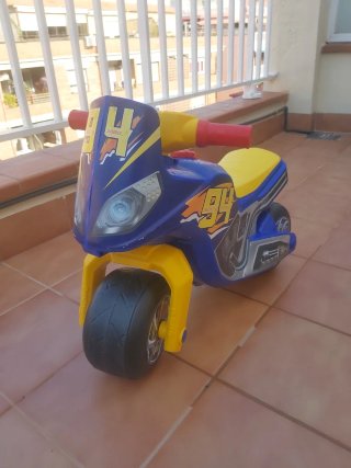Correpasillos Moto Molto