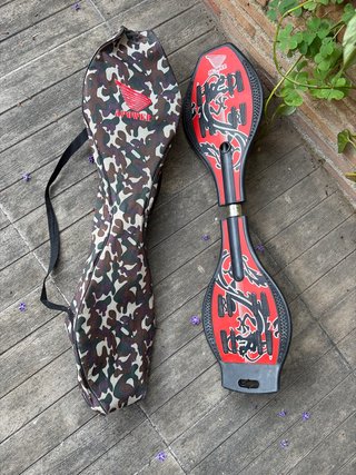 Skate de dos ruedas con funda
