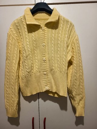 Jersey Amarillo con Botones Talla S