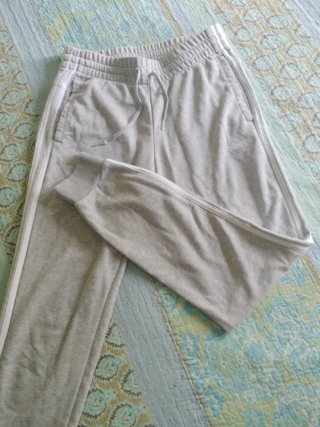Chándal Adidas chica, gris