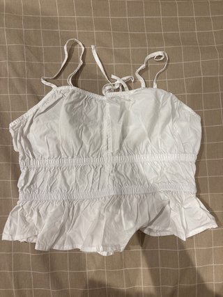 Top blanco con tirantes