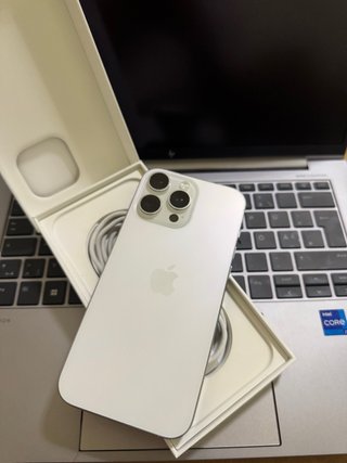 iPhone 16 Pro Max *IMPECABLE*