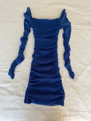 Vestido de fiesta azul manga larga