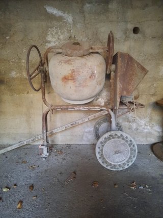 Hormigonera móvil