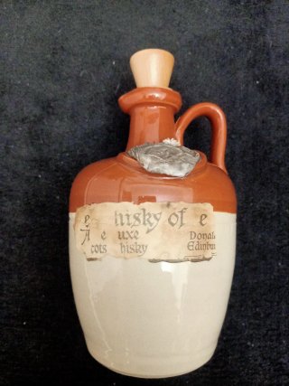 Antigua Botella de Cerámica para Whisky
