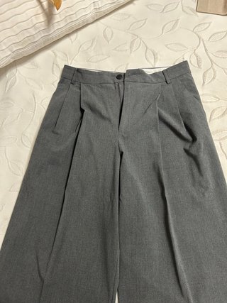 Pantalón ancho de vestir gris Zara