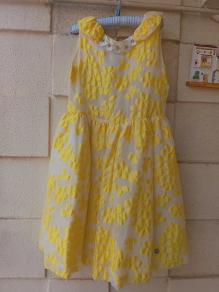 Vestido de fiesta amarillo y blanco
