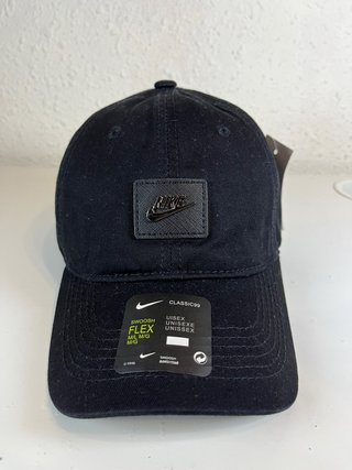 Gorra Nike Negra (Con etiqueta)