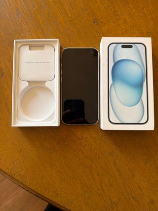 iPhone 15 128GB