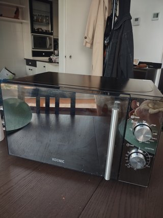 Microondas con Grill KOENIC KMW 2221B